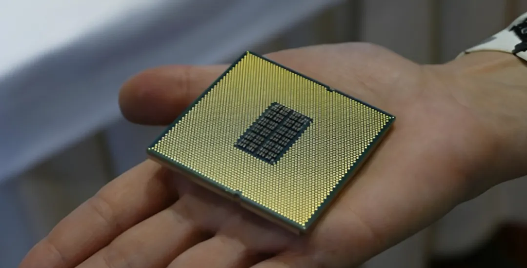 Intel Foundry and Qualcomm