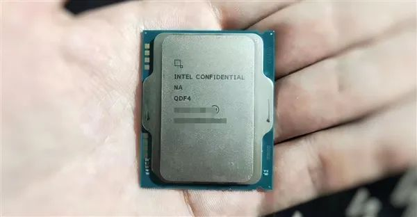 Intel XEON Emerald Rapids