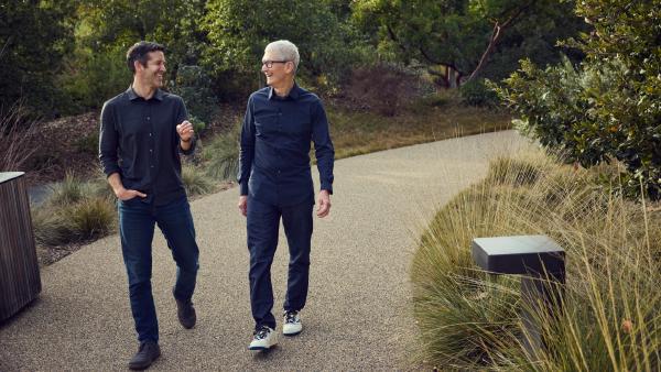 Apple CEO Transition 2026: Tim Cook to John Ternus
