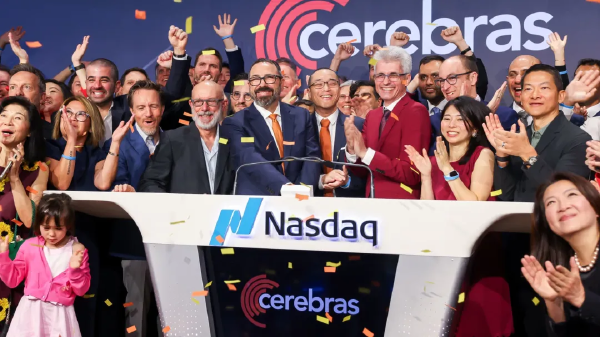 Cerebras Systems IPO: WSE-3 AI Chips, Valuation and Risks